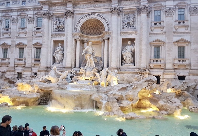 Place Fontana di Trevi