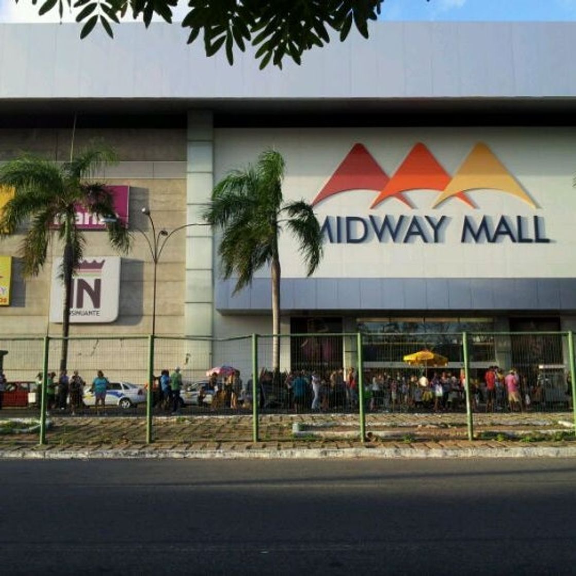 Lugar Midway Mall