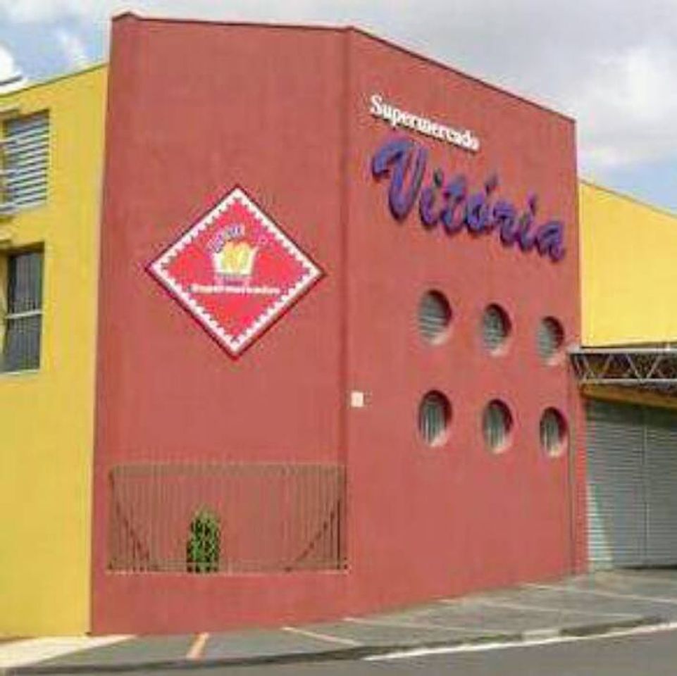 Lugar Supermercado Vitória - Rede 10