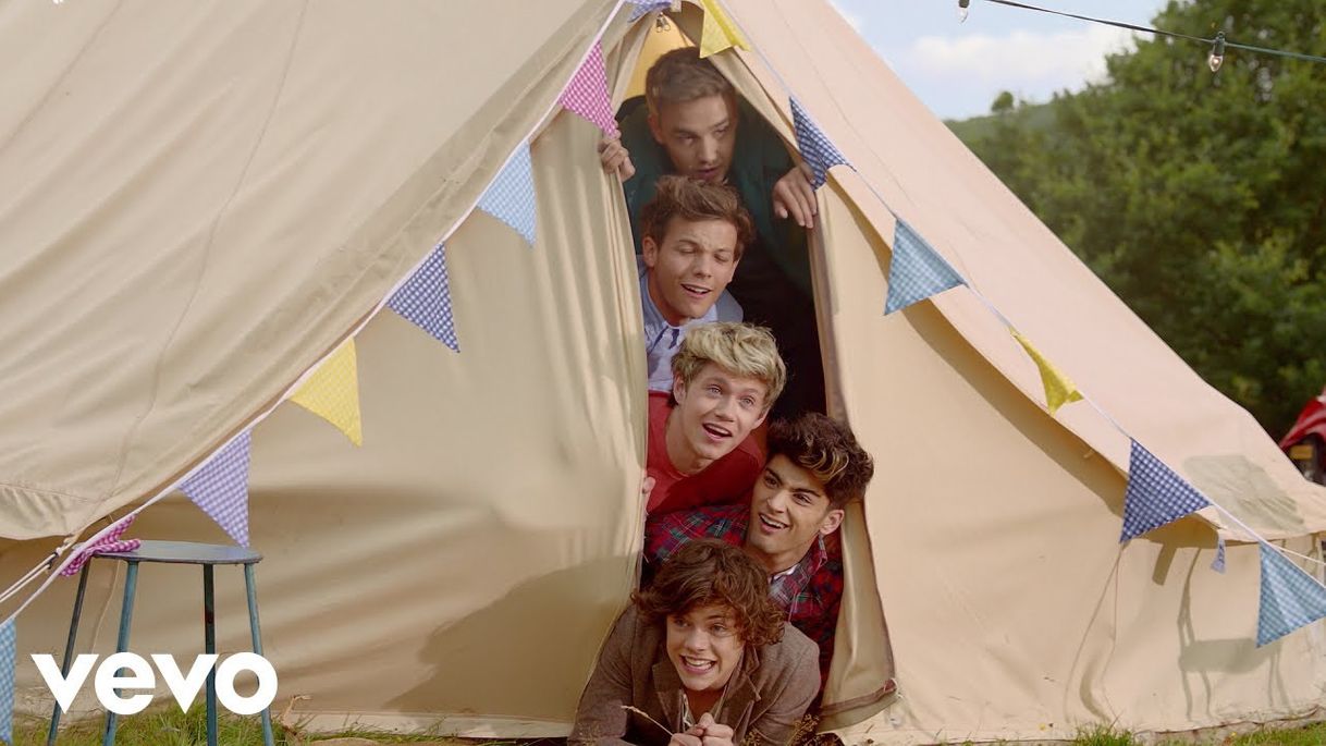 Canción Live While We're Young