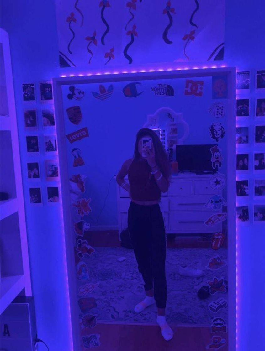 Social Quarto neon 💜