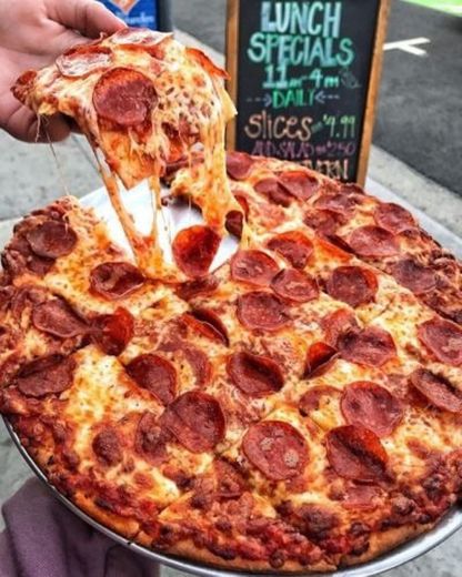 Pizza, quem ama da um like