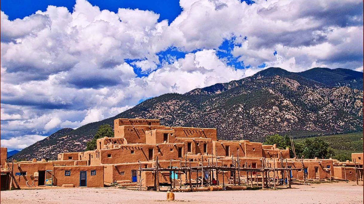 Moda Taos Pueblo