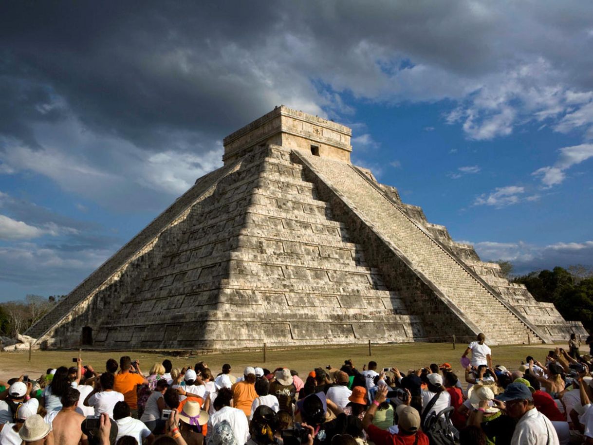 Fashion Pre-Hispanic City of Chichen-Itza