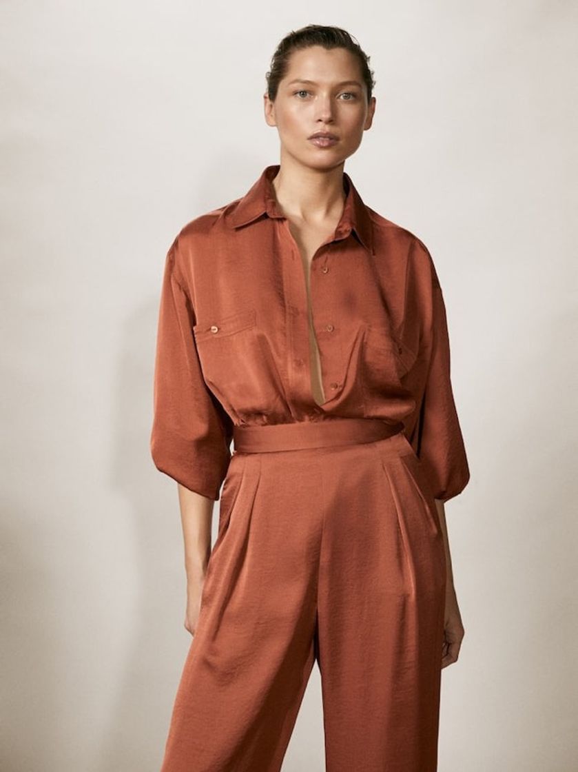 Camisa fluida com bolsos 