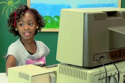 KIDS REACT TO OLD COMPUTERS - YouTube
