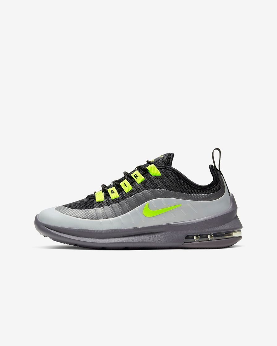 Social Nike Air MAX Axis