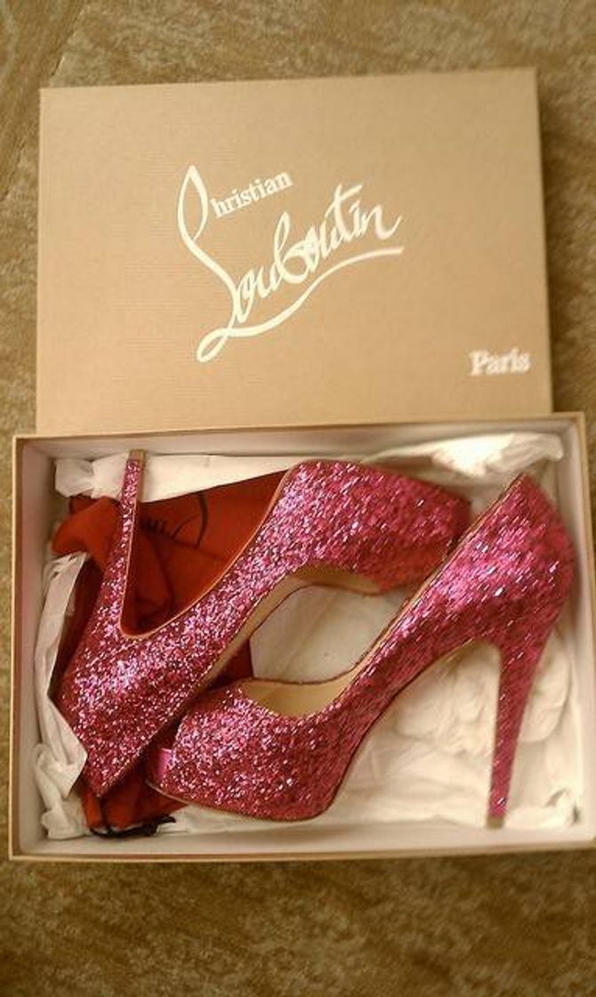 Fashion Louboutin pink com glitter 😍