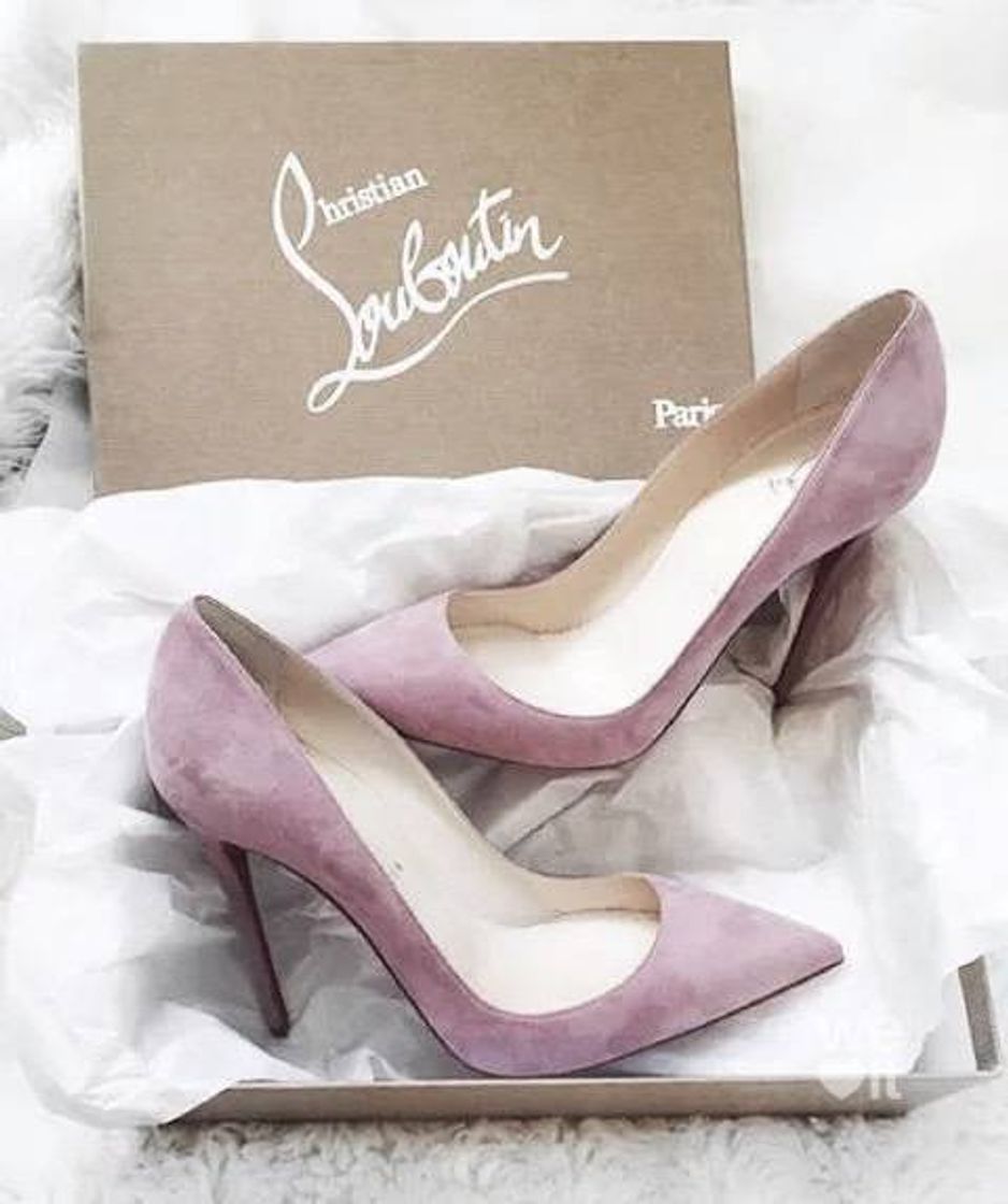 Fashion Louboutin rose de camurça 💞