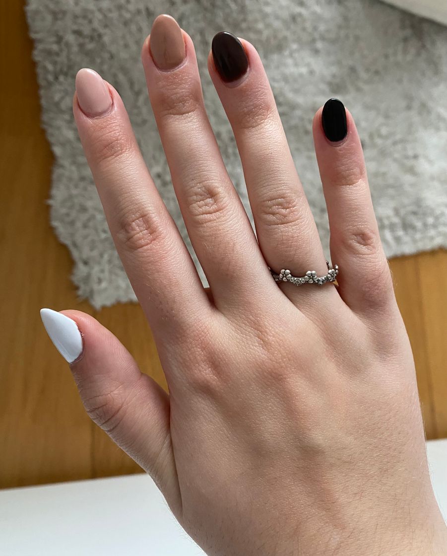 unhas amendoadas 