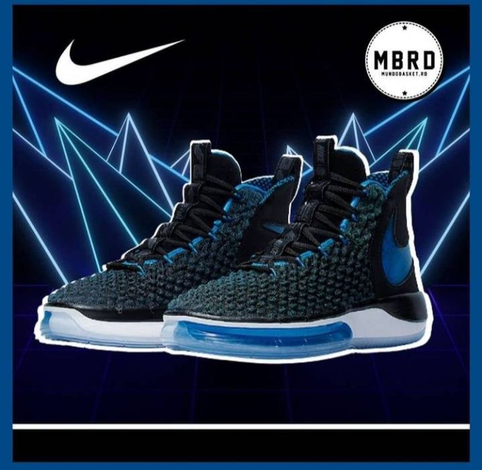 Social NIKE MD Valiant