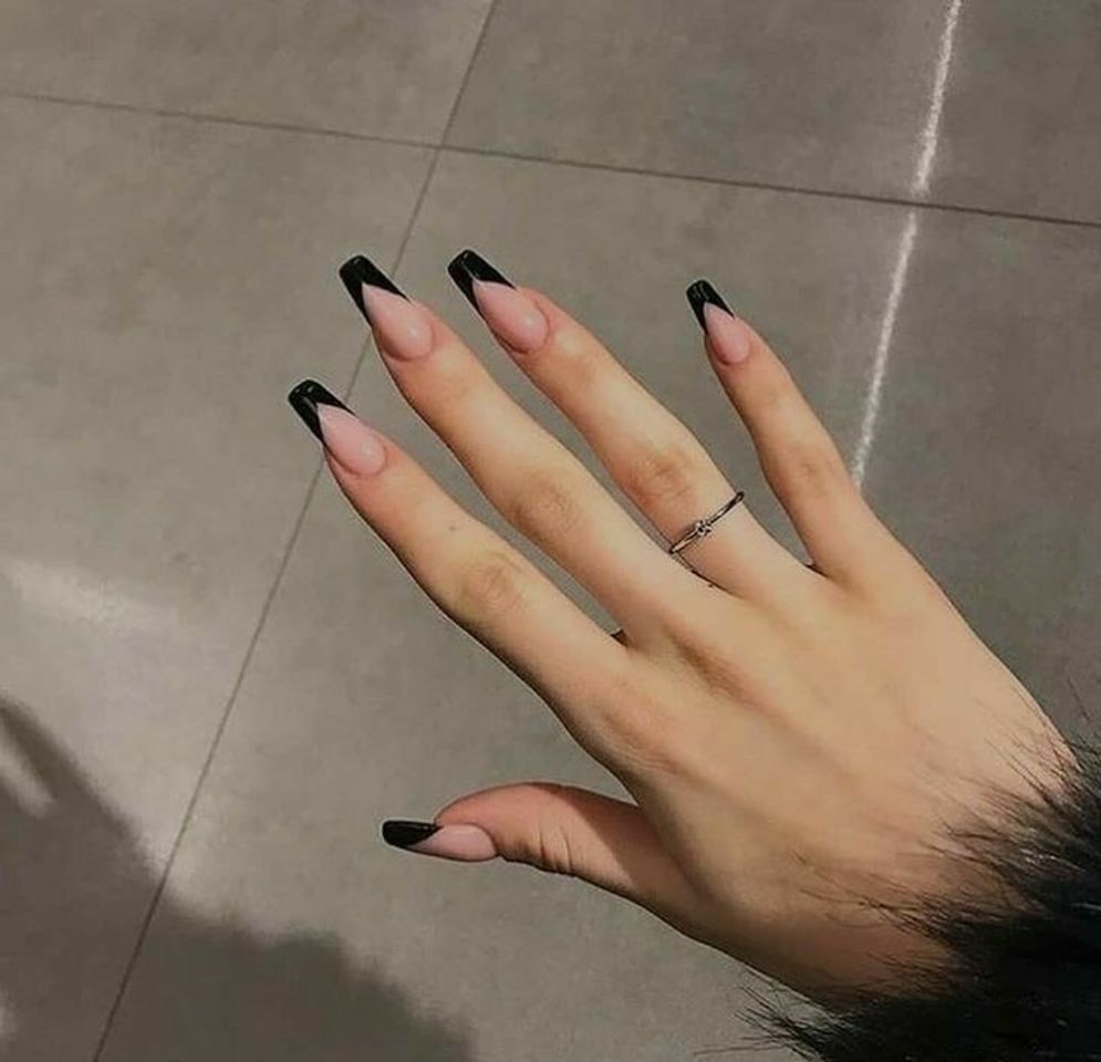 Moda nails🖤