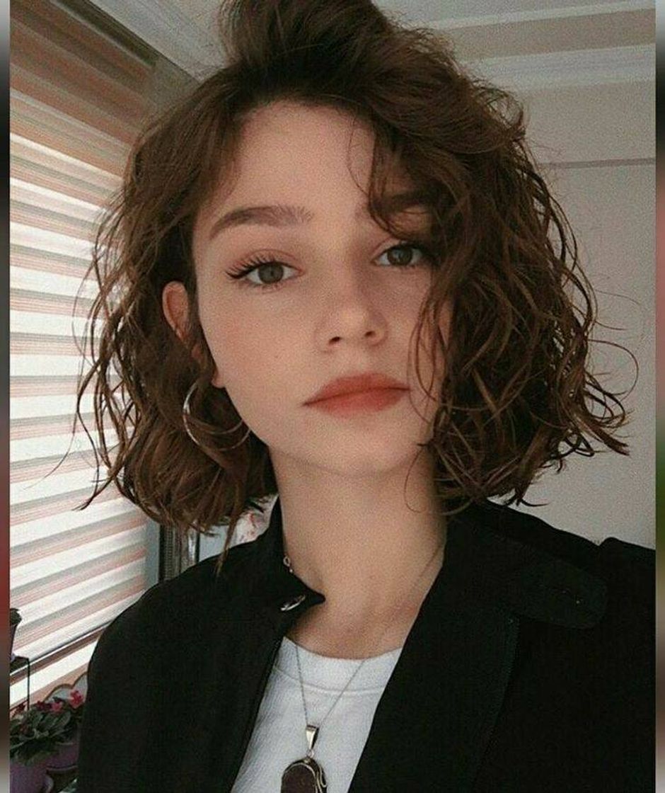 Fashion Short curly hair