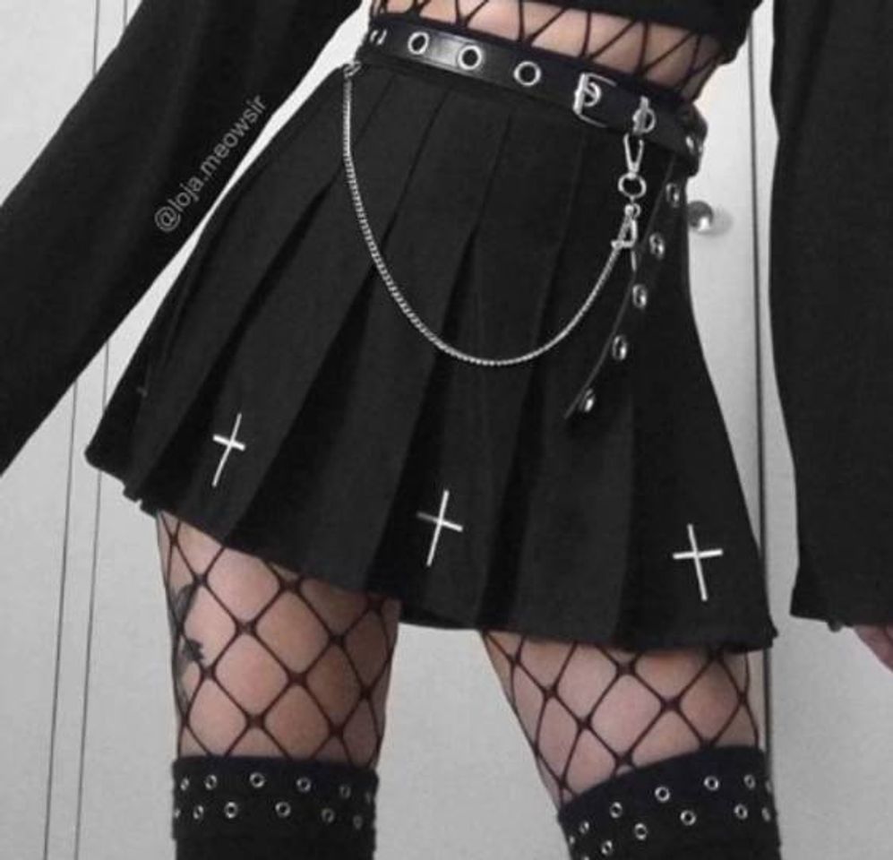 Saia de pregas com cruz! Moda alternativa gótica
