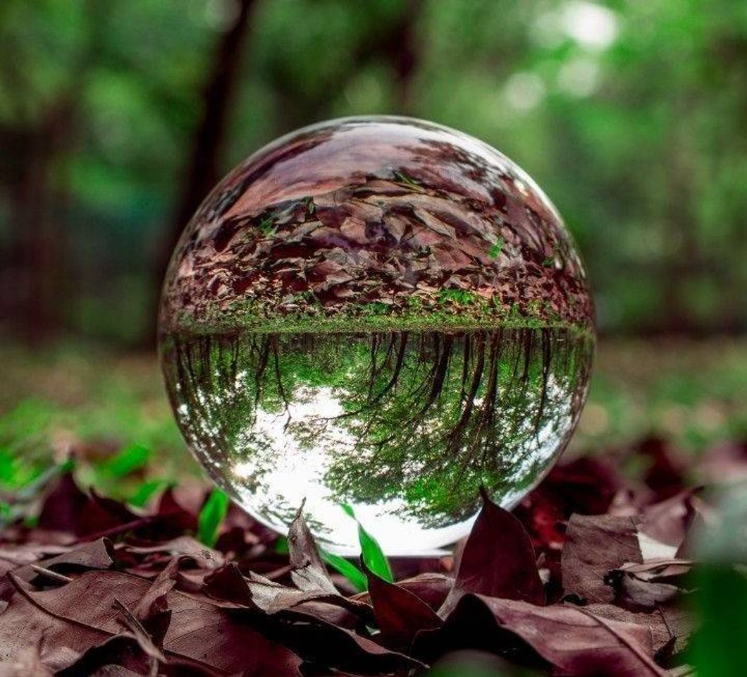 Moda Wallpaper crystal ball