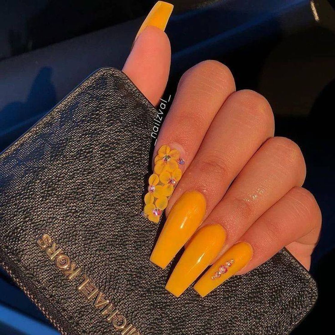 Fashion Yellow Nail💛