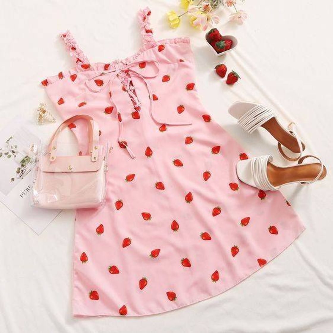 Fashion Vestido com morangos🍓