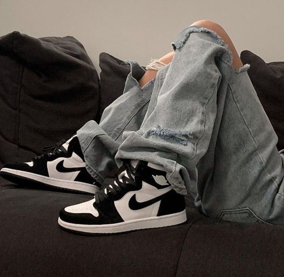 Social Air Jordan 1 black & white 