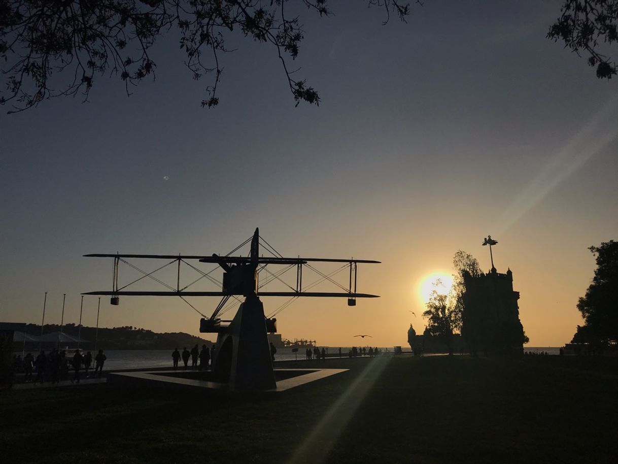 Lugar Monumento a Gago Coutinho e Sacadura Cabral