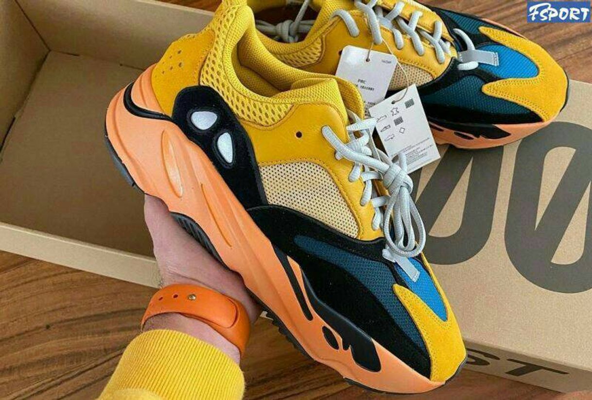 Moda Yeezy 700 'sun' 