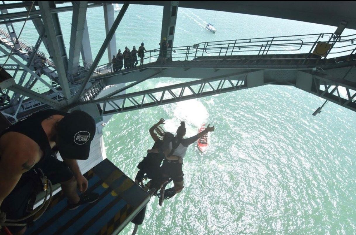 Lugar Auckland Bridge Climb