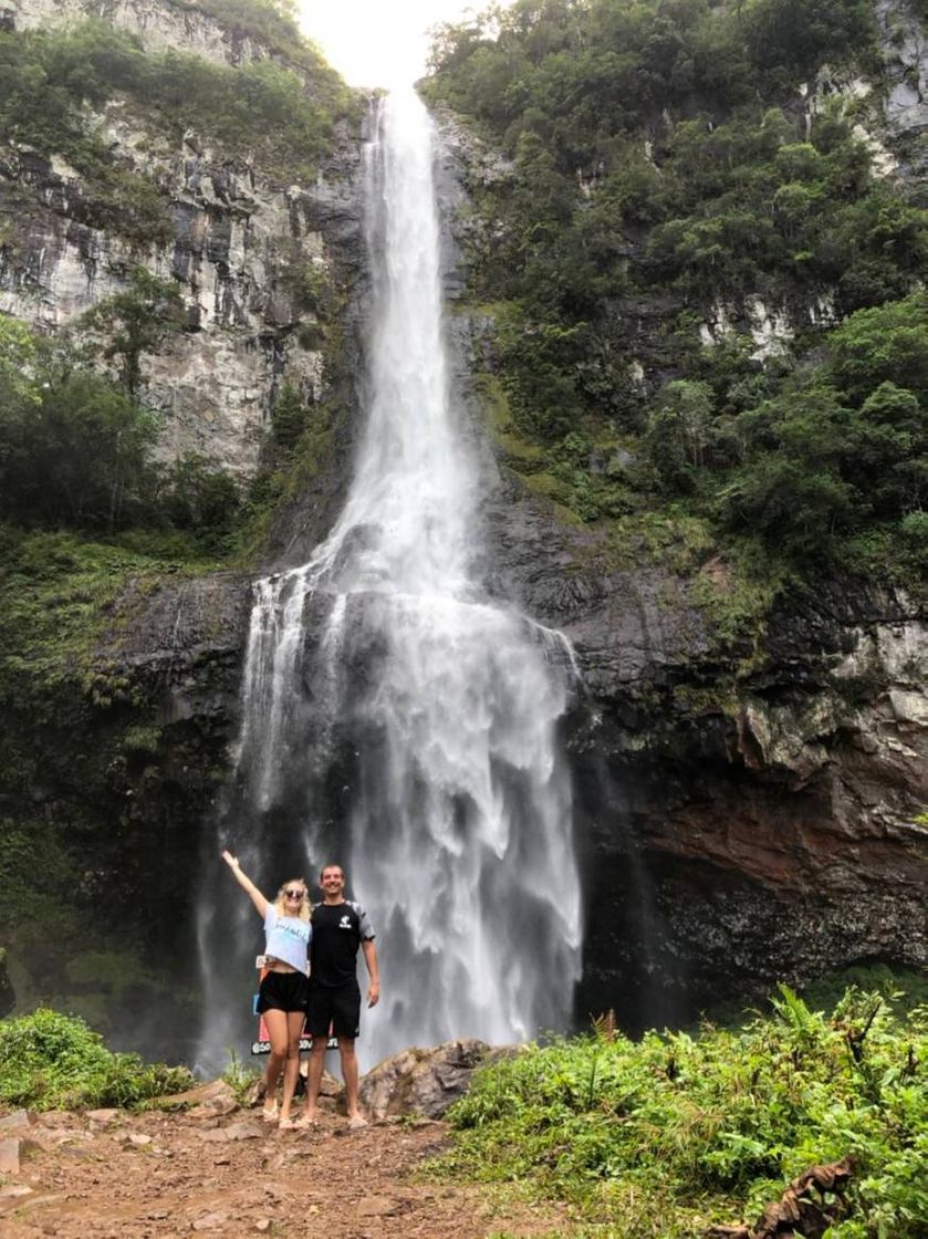 Lugar Cascata da Pedra Branca