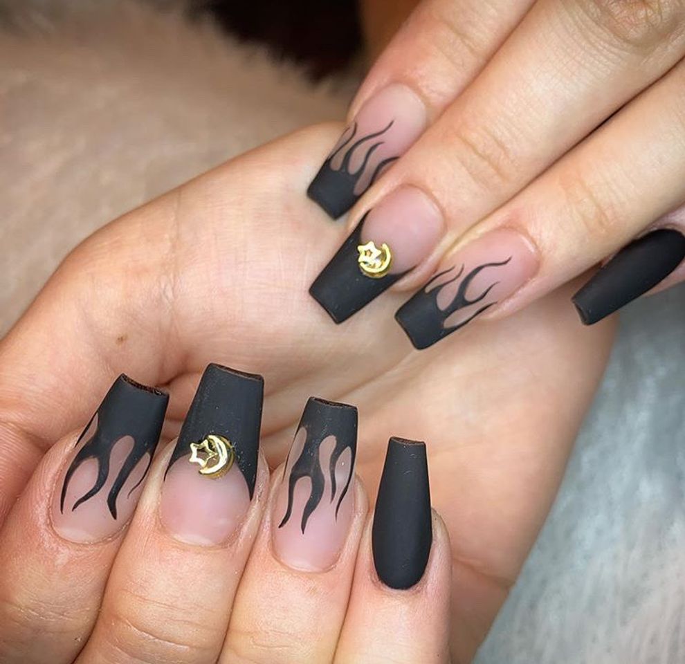 Diseño de uñas negro mate🖤