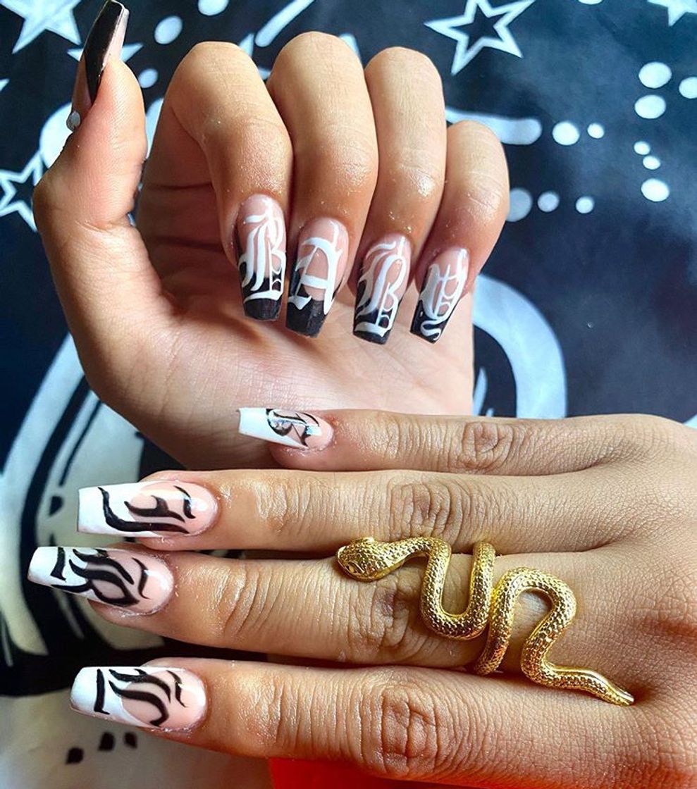 Uñas Black&White ⚫️⚪️