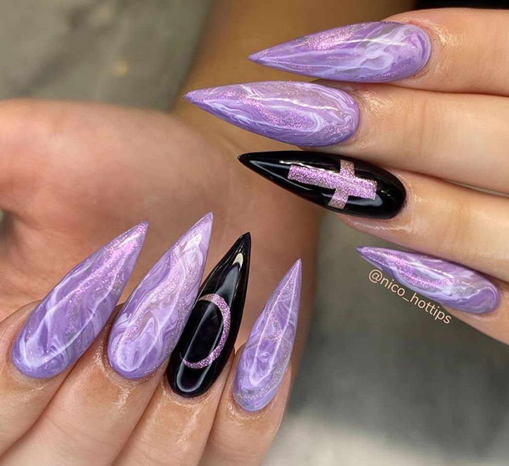 Uñas lilas👾