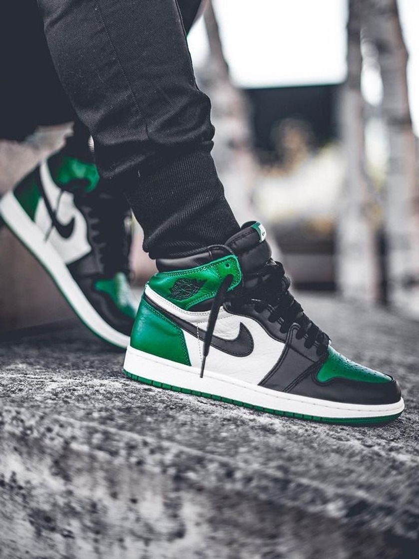 Product Nike Air Jordan 1 Retro High OG, Zapatillas de Deporte para Hombre,