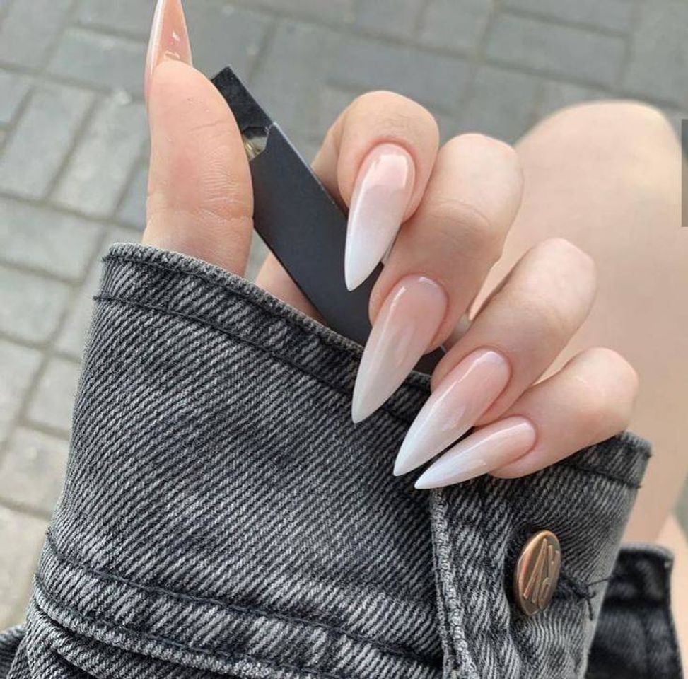 Moda Unhas stiletto 💅