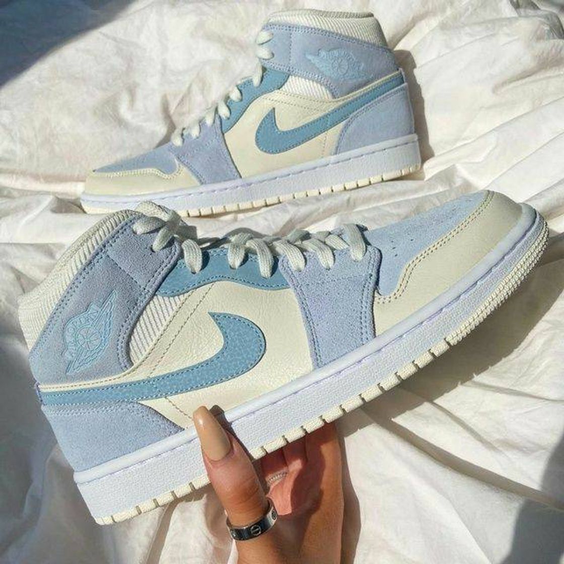 Fashion Jordan 1 azul e branco