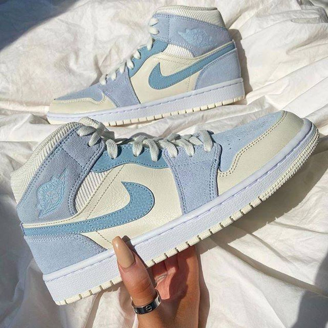 Social Air Jordan 1 Mid White/Blue