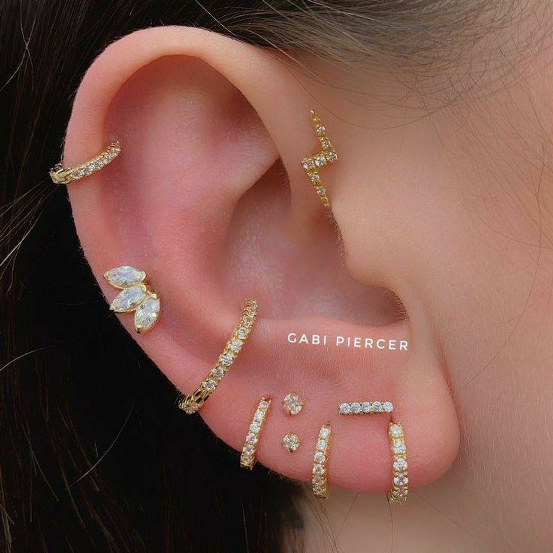 Moda Piercings Orelha Cravejada 