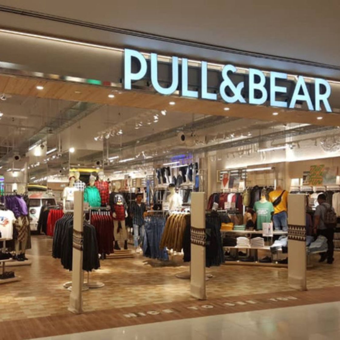 Lugar PULL&BEAR