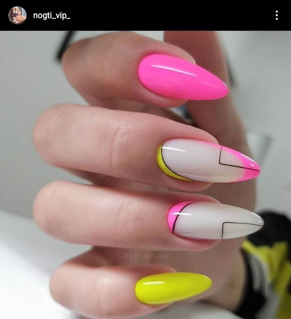 Moda Neon pink