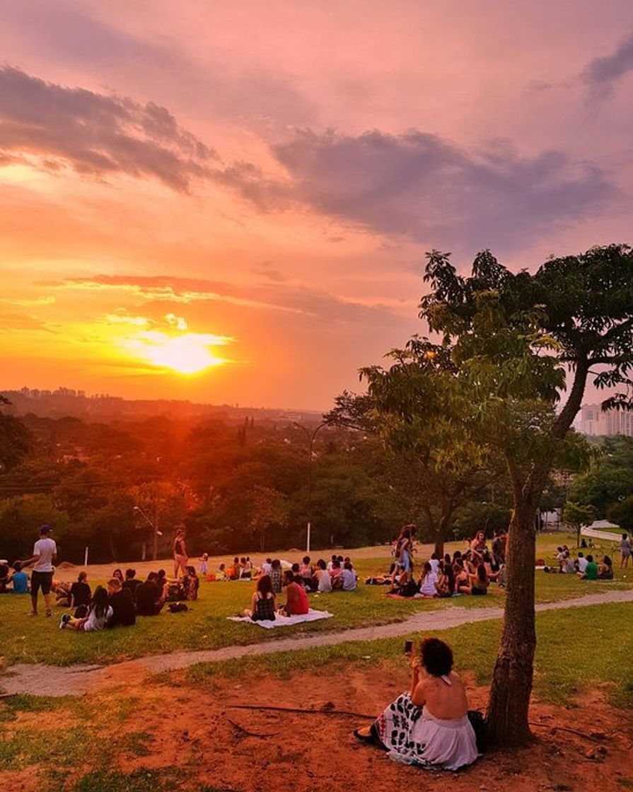 Lugar Praça Pôr do Sol