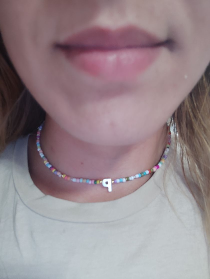 Collar cuentas con letra de nacar