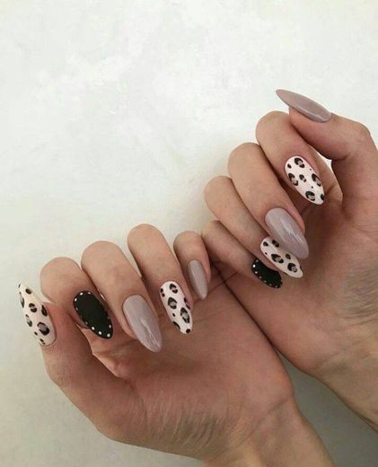 nail art: animal print/oncinha com tons nudes