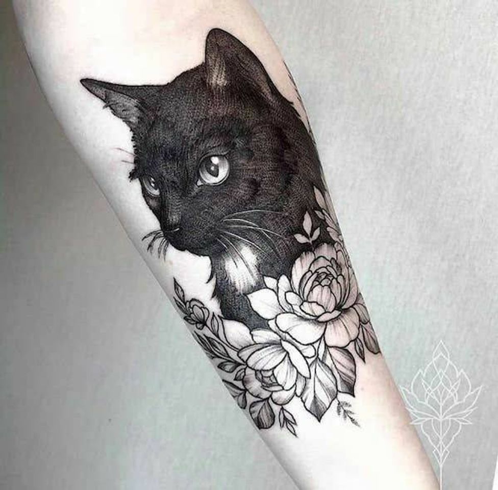 Moda Black cat tattoo