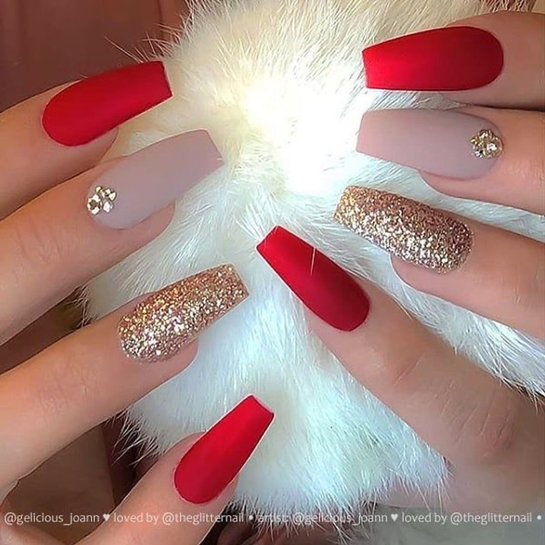 Fashion Red Nail