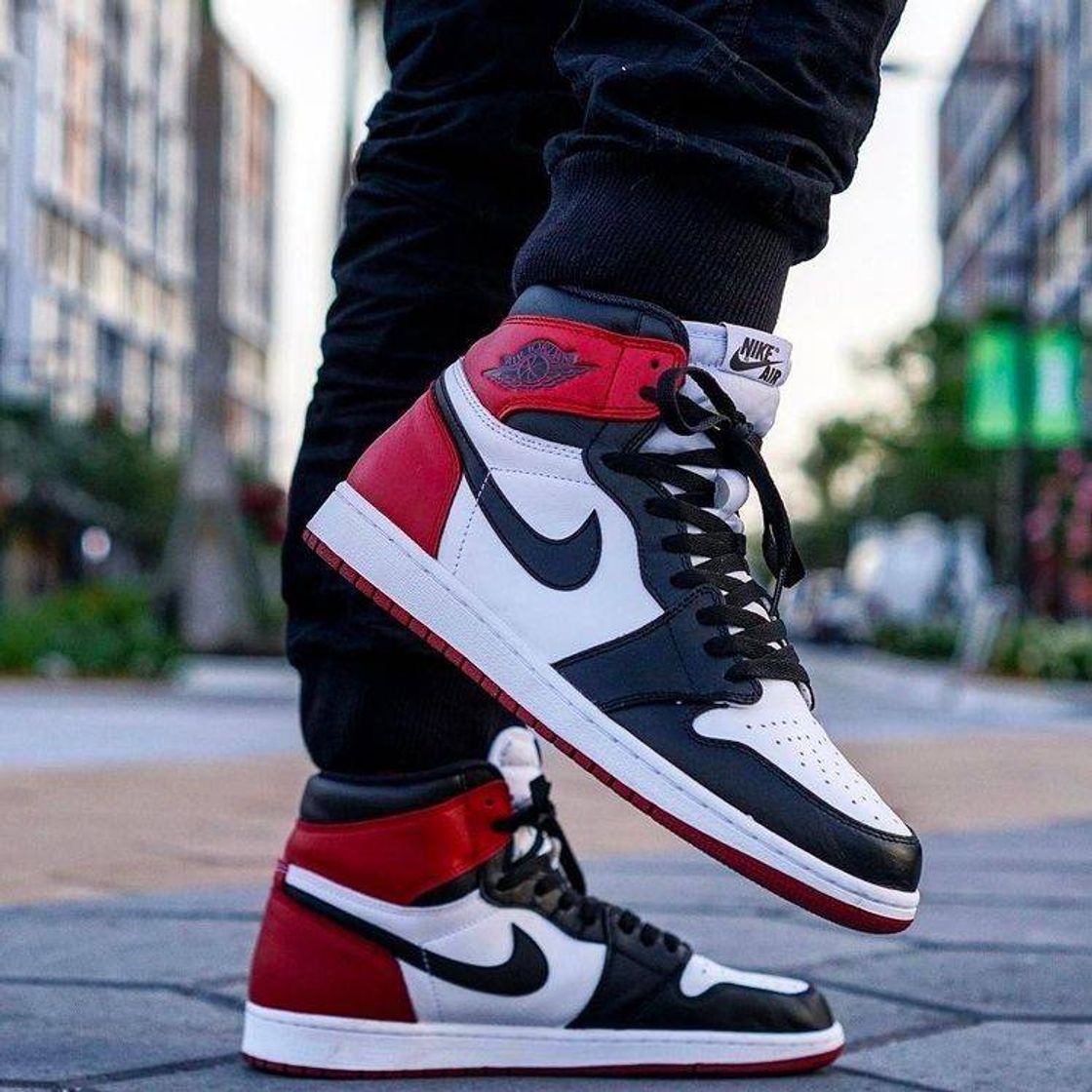 Product Nike Air Jordan 1 Retro High OG 'BRED Toe'