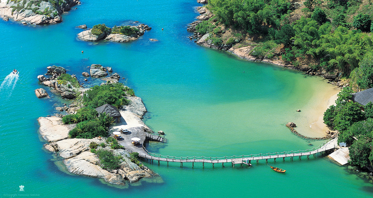 Lugar Praia de Ganchos de Fora