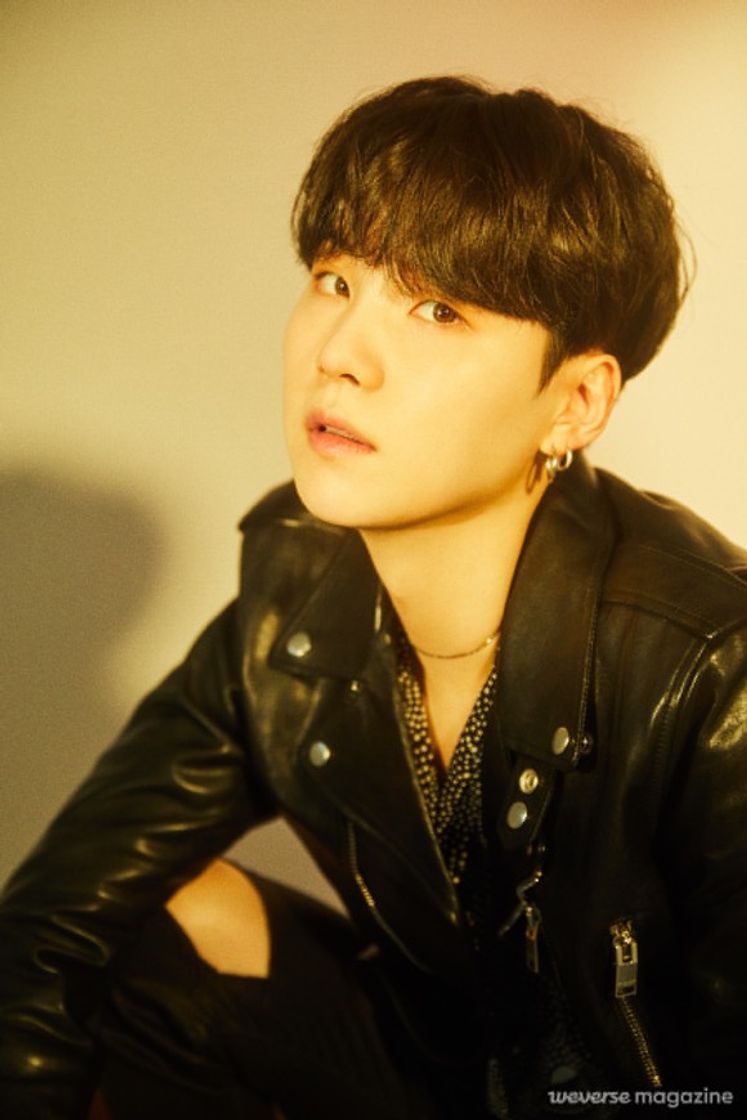 Fashion suga weverse magazine 