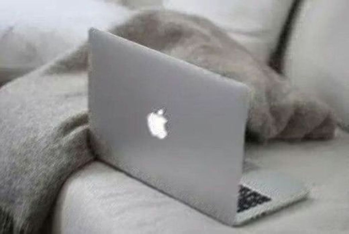 Social Apple MacBook Air