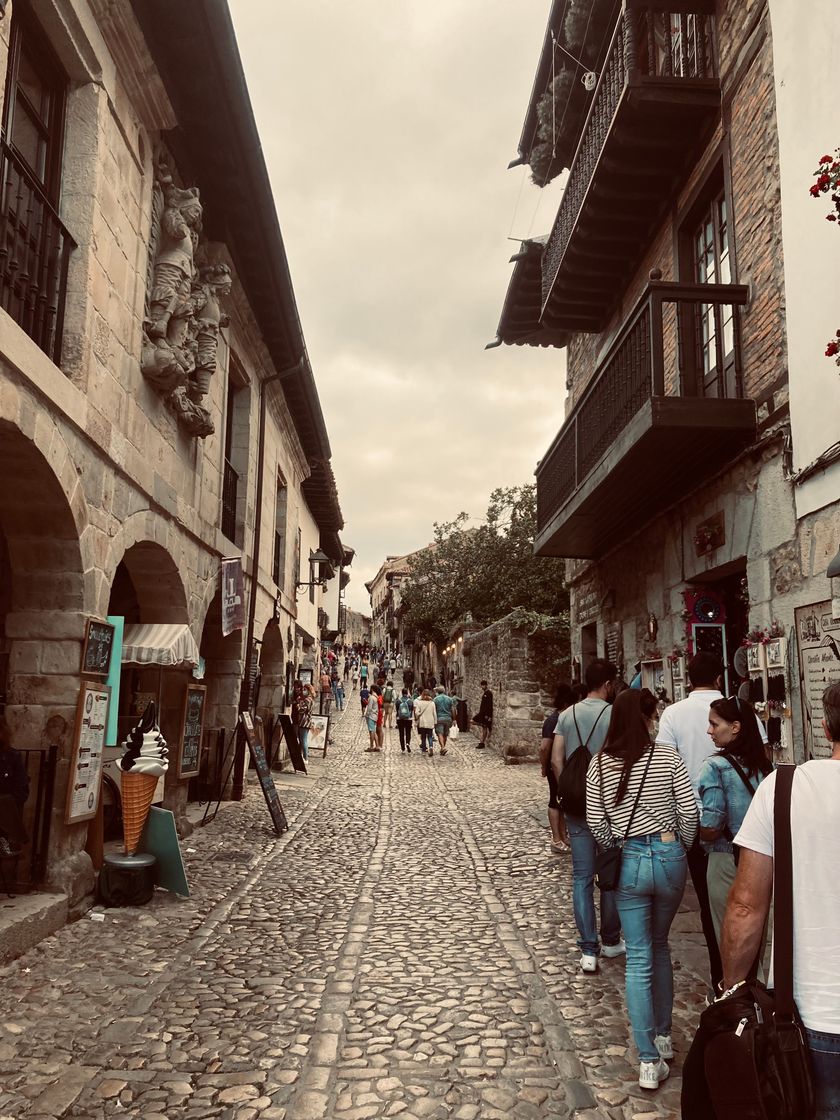 Place Santillana del Mar