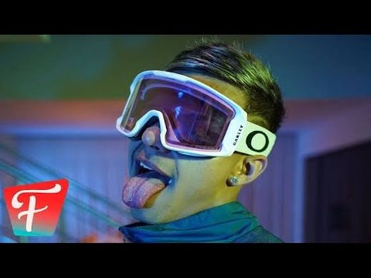 MC Vittin PV - Vai no Chão Doidona (Official Music Video) - YouTube