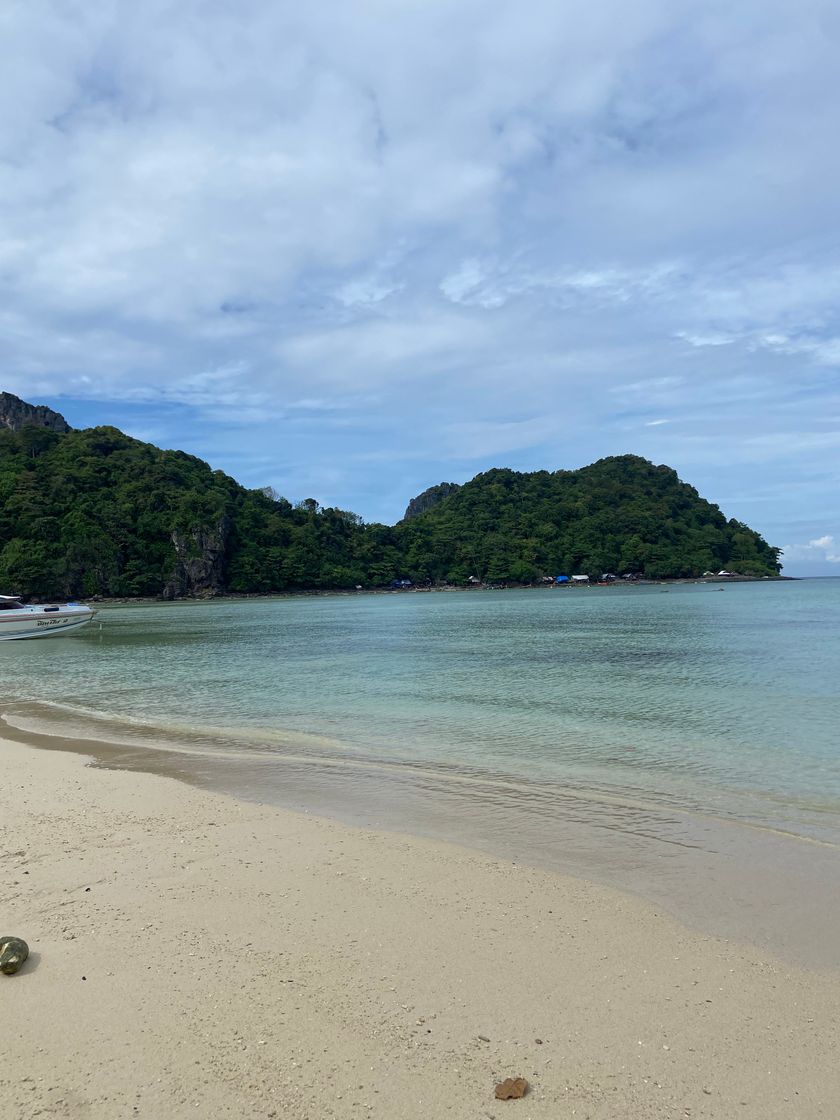 Lugar Loh Lana Bay
