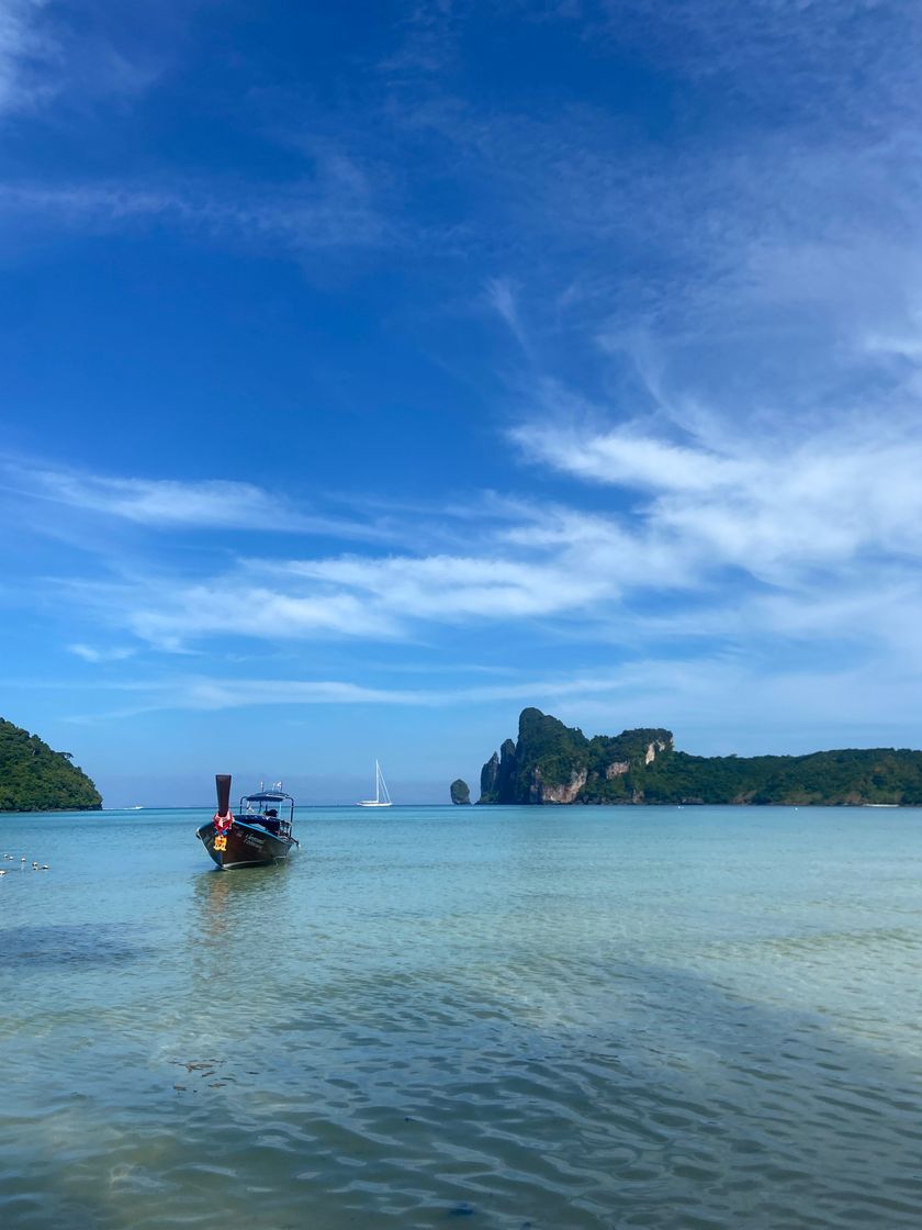 Place Loh Dalum Beach