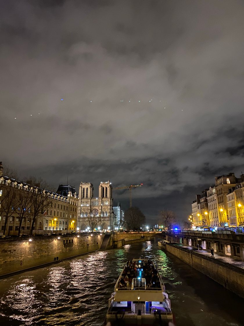 Lugar Catedral de Notre Dame